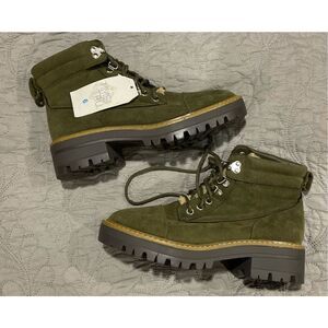 Time and Tru Army Green Snow Boots New 6 Women’s
